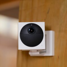 wyze-cam-outdoor-v2-review:-low-light-footage-that-won’t-leave-you-in-the-dark