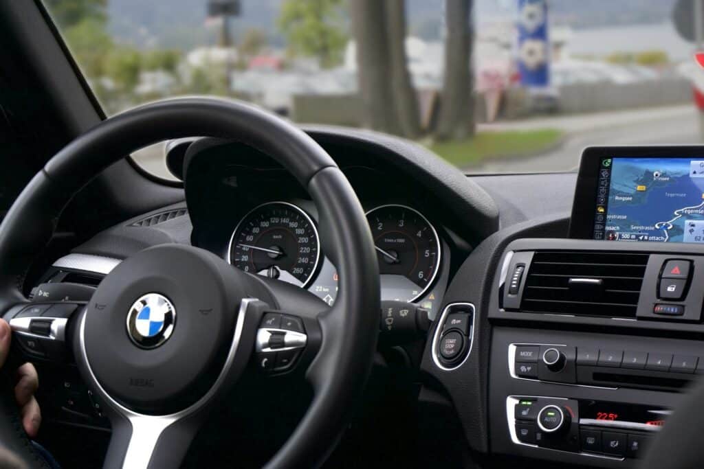 bmw-drivers-can-start-unlocking-their-cars-with-android-phones