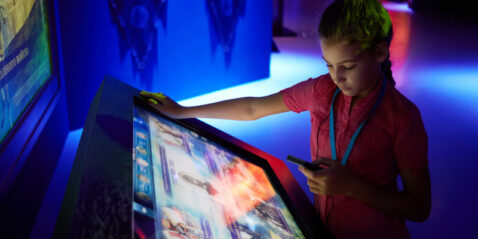 how-interactive-displays-redefine-collaboration-in-the-digital-age
