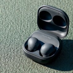 take-$130-off-these-top-rated-galaxy-buds-as-they-drop-to-their-lowest-price-ever