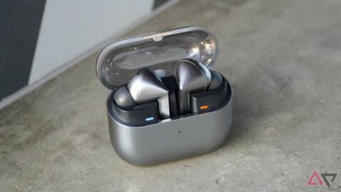 score-the-samsung-galaxy-buds-3-pro-with-ai-for-a-steal