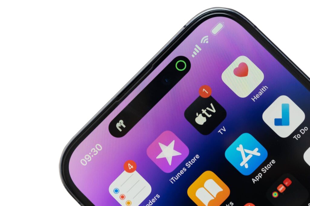 make-your-iphone-dynamic-island-useful-with-these-6-apps
