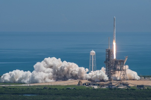 spacex-builds-water-pipeline-to-starbase-with-unusual-access-terms