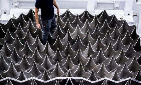 spacex’s-grid-fins-just-got-supersized—and-there’s-a-good-reason