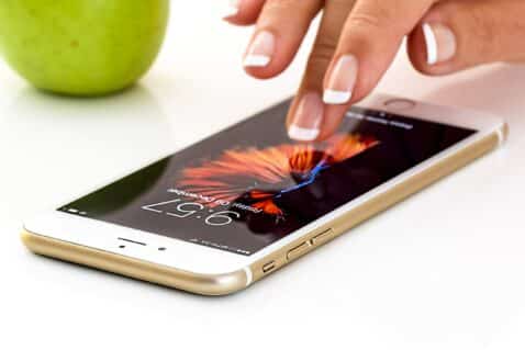 35-states-ban-school-phones-as-parents-face-emergency-access-dilemma