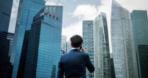 sbf:-more-singapore-companies-to-freeze-wages,-halt-hiring-amid-worsening-12-month-outlook