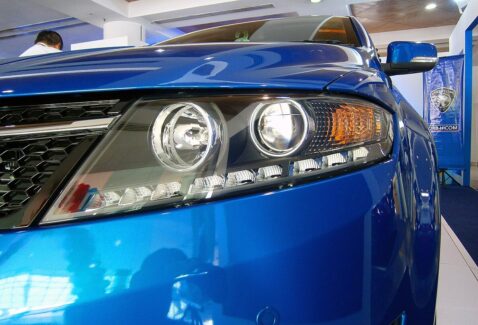 your-car’s-headlights-might-be-illegal-in-every-state-–-here’s-why