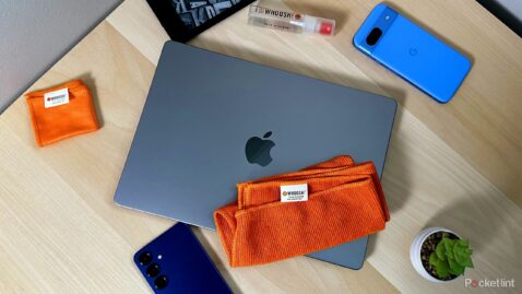 doing-this-one-thing-could-completely-wreck-your-laptop-screen