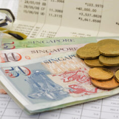 new-mom-data:-s’poreans-are-underpaid-by-thousands-of-dollars-relative-to-their-productivity