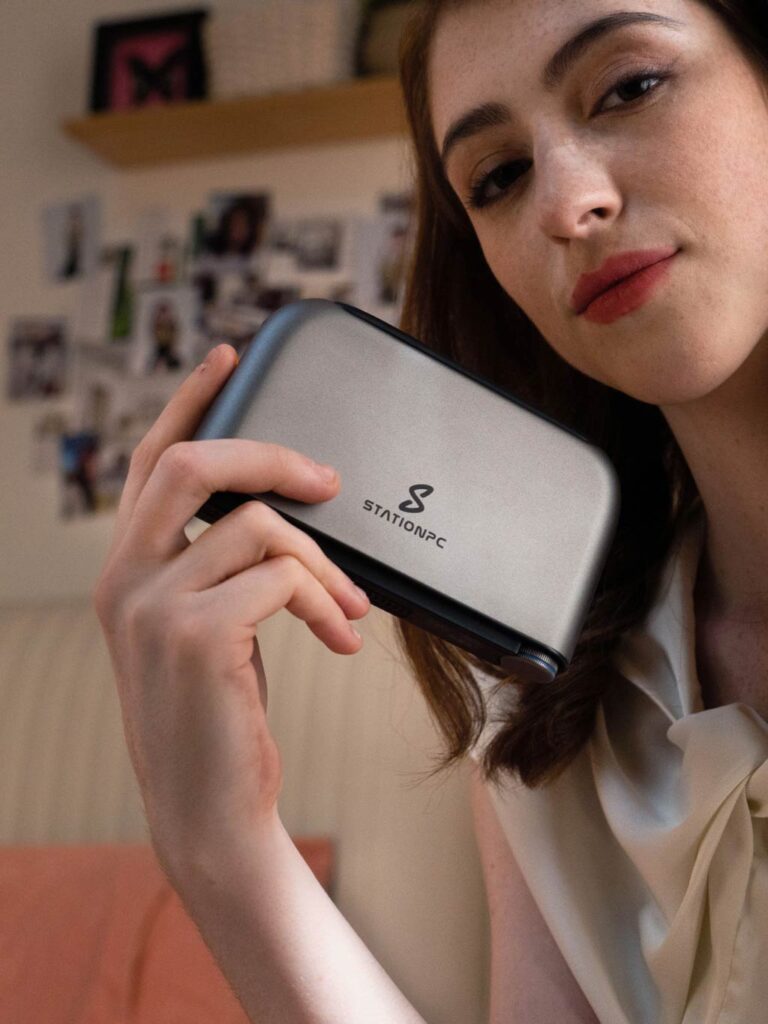 stationpc-pocketcloud:-first-battery-operated-nas-server-for-network-attached-storage-on-the-go