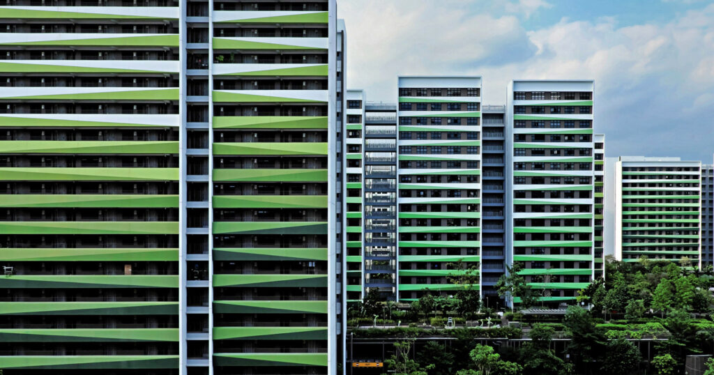 hdb-in-2026:-resale-prices-of-4r-and-5r-apartments-could-rise-by-between-s$16,000-and-s$55,000